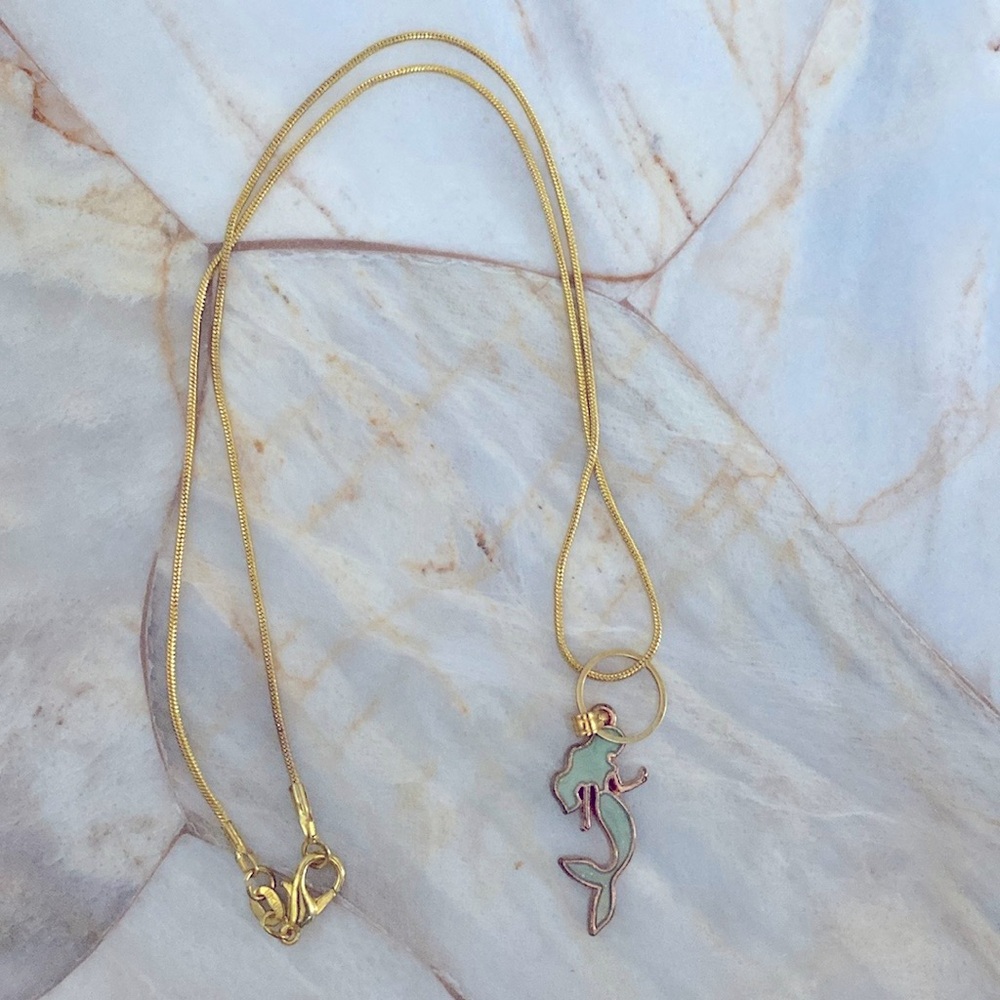 Gorgeous Jewelry Women's Necklace Gold